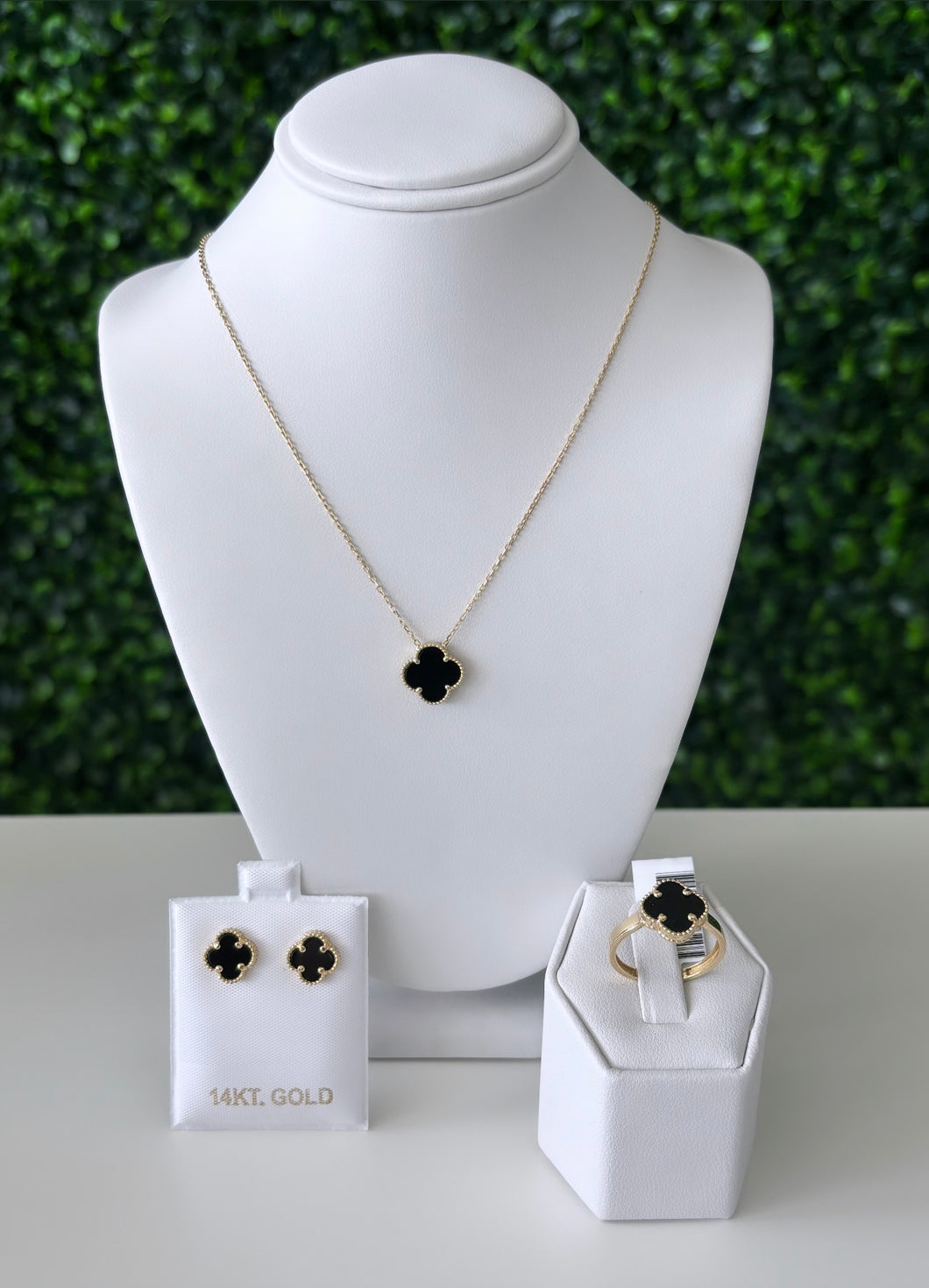 14kt Gold Single Black Onyx Clover Set