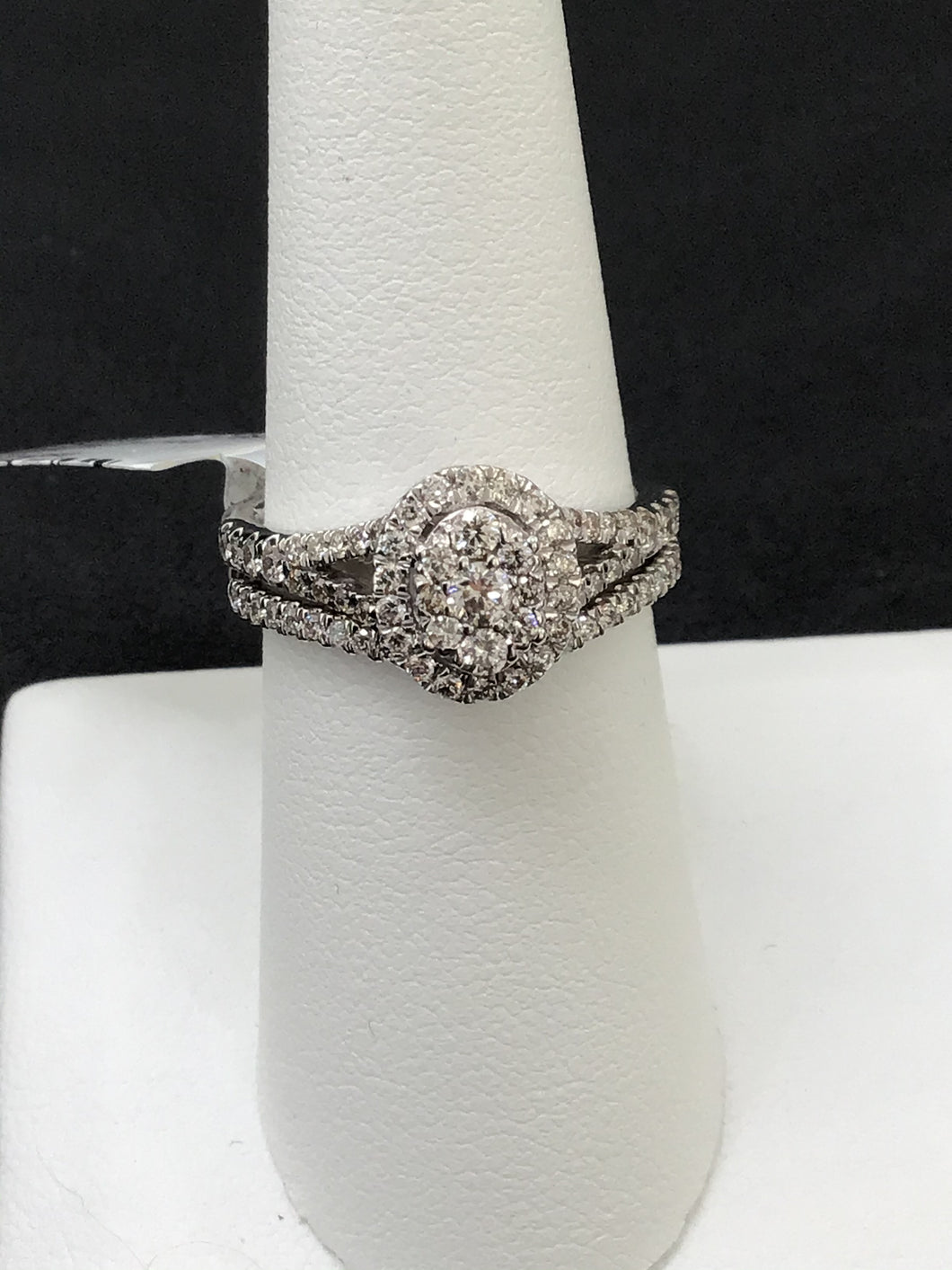 14KT White Gold 3/4 CTW Diamond Engagement Ring Set