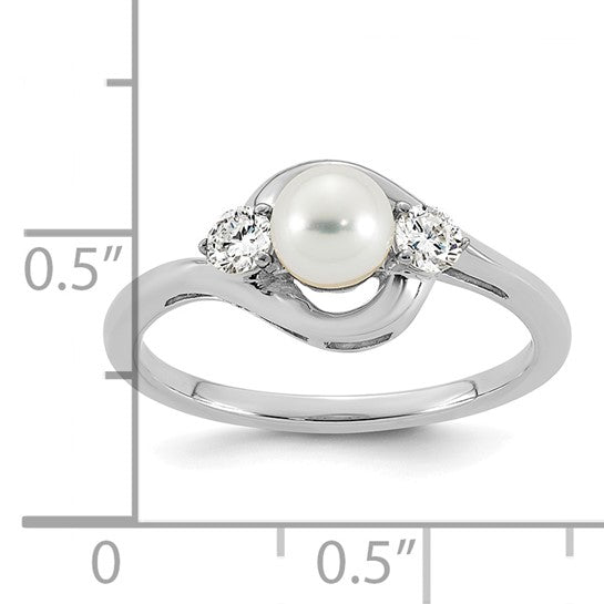 14k White Gold Freshwater Cultured Pearl and 1/5 carat Lab Grown Diamond VS/SI+ G+ June Birthstone Complete Ring